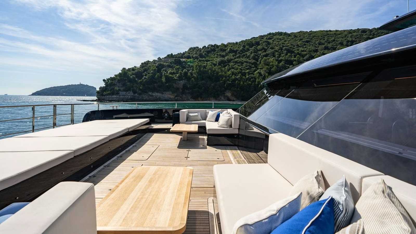 A Million-Euro Price Shift on the Sunreef Catamaran PETITE BELLE