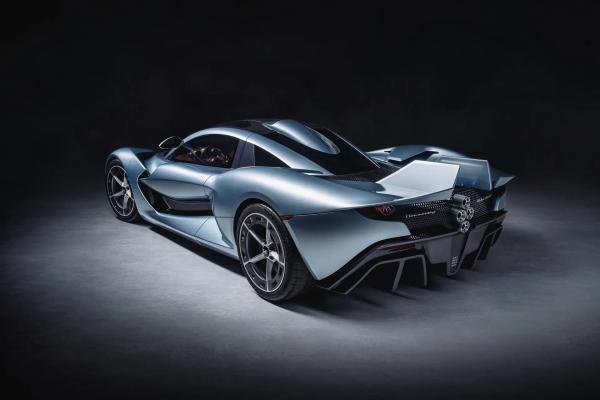 Hennessey’s Blackbird Is A Wager On Analog