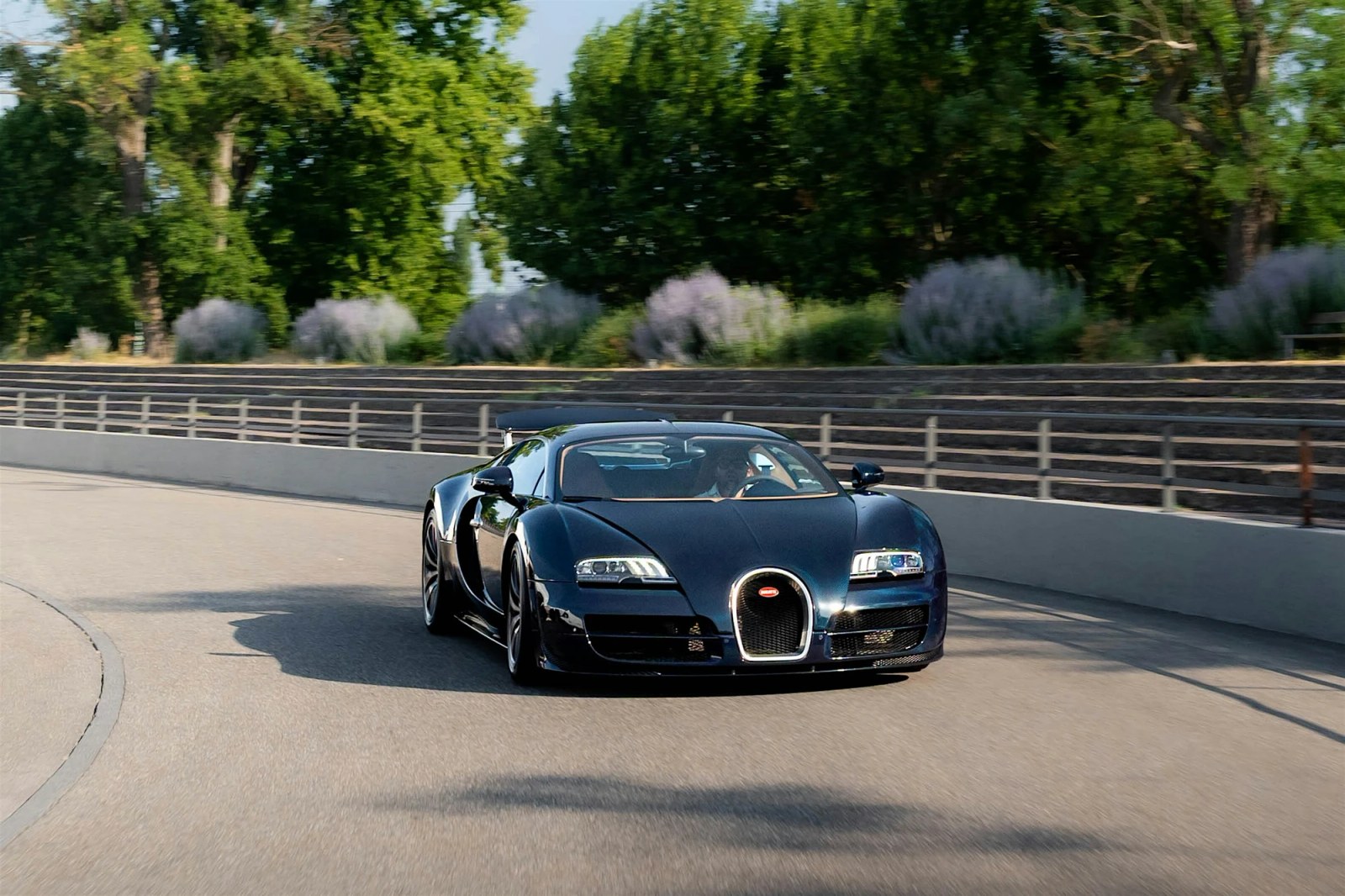 The Bugatti Veyron Super Sport on track at the Musée National de l'Automobile autodrome.