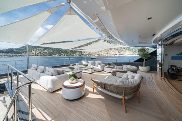 A Price on Presence: The 78m Superyacht MALIA Lists for €110 Million