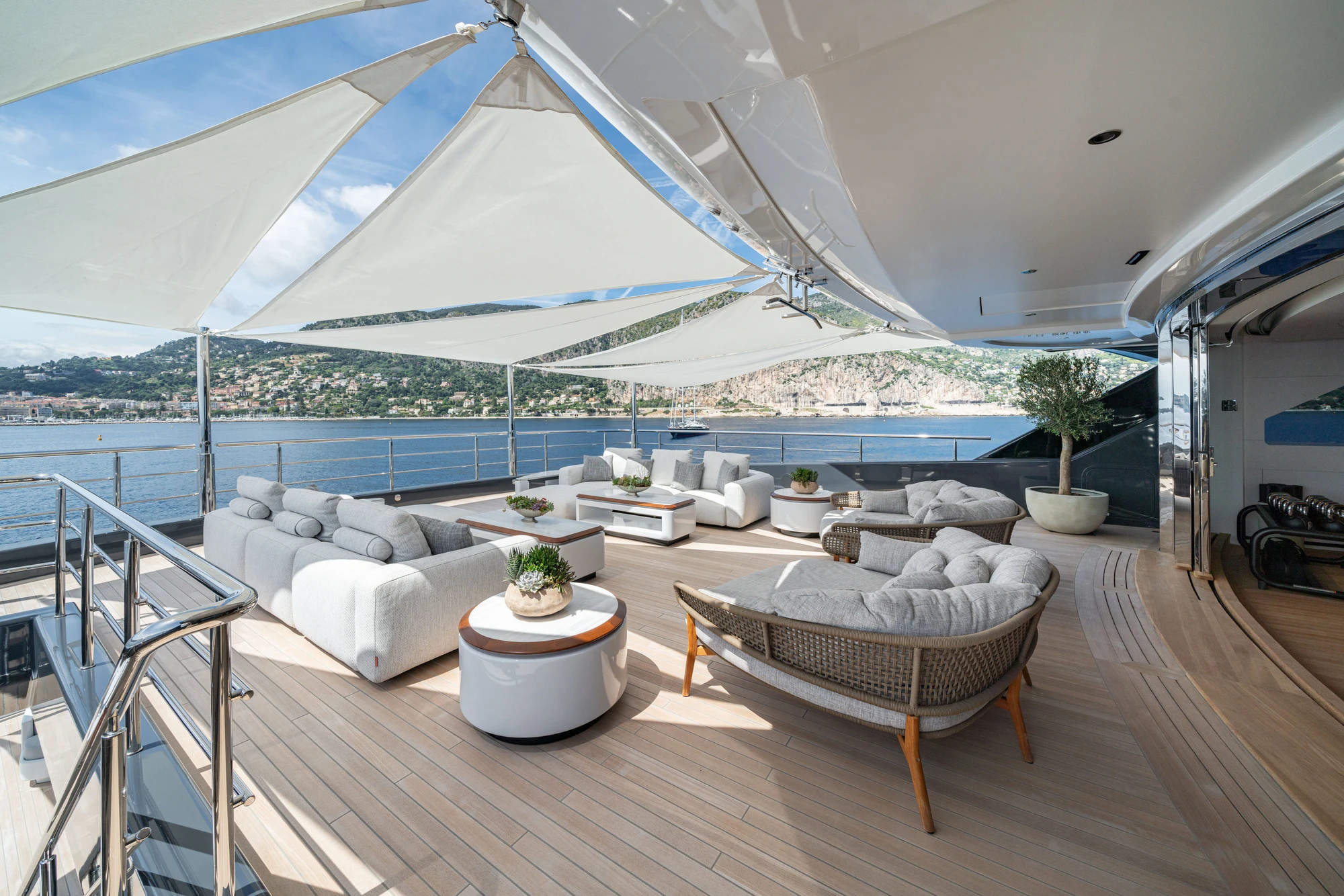 A Price on Presence: The 78m Superyacht MALIA Lists for €110 Million