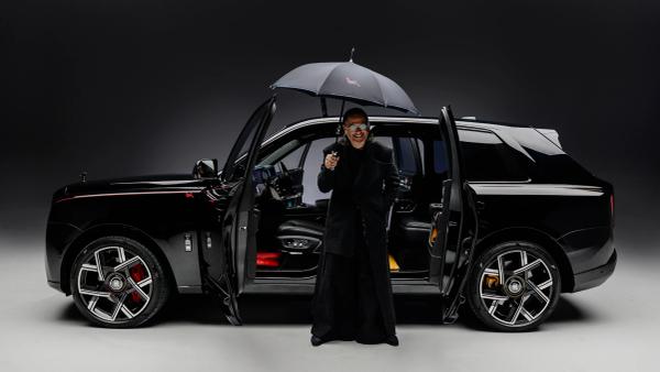 Rolls-Royce Gives an Artist the Keys, and the Paint