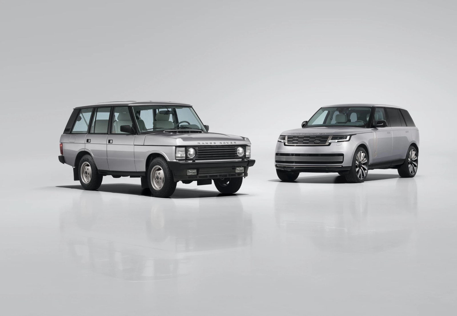 Range Rover pairs a 1993 Classic with the new SV Ultra for Monterey