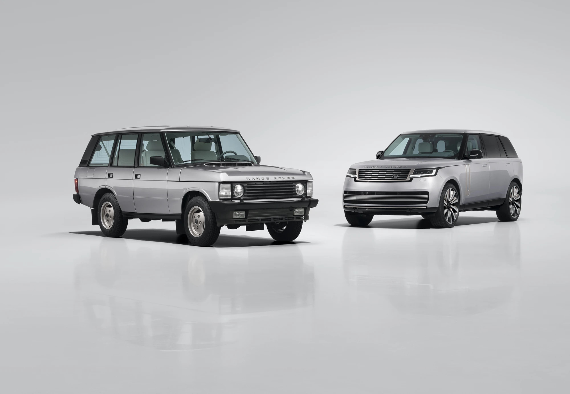 Range Rover pairs a 1993 Classic with the new SV Ultra for Monterey