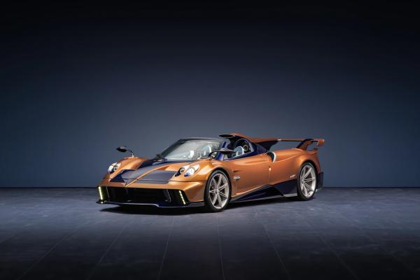 Pagani Debuts the Huayra 70 Derecho at Goodwood