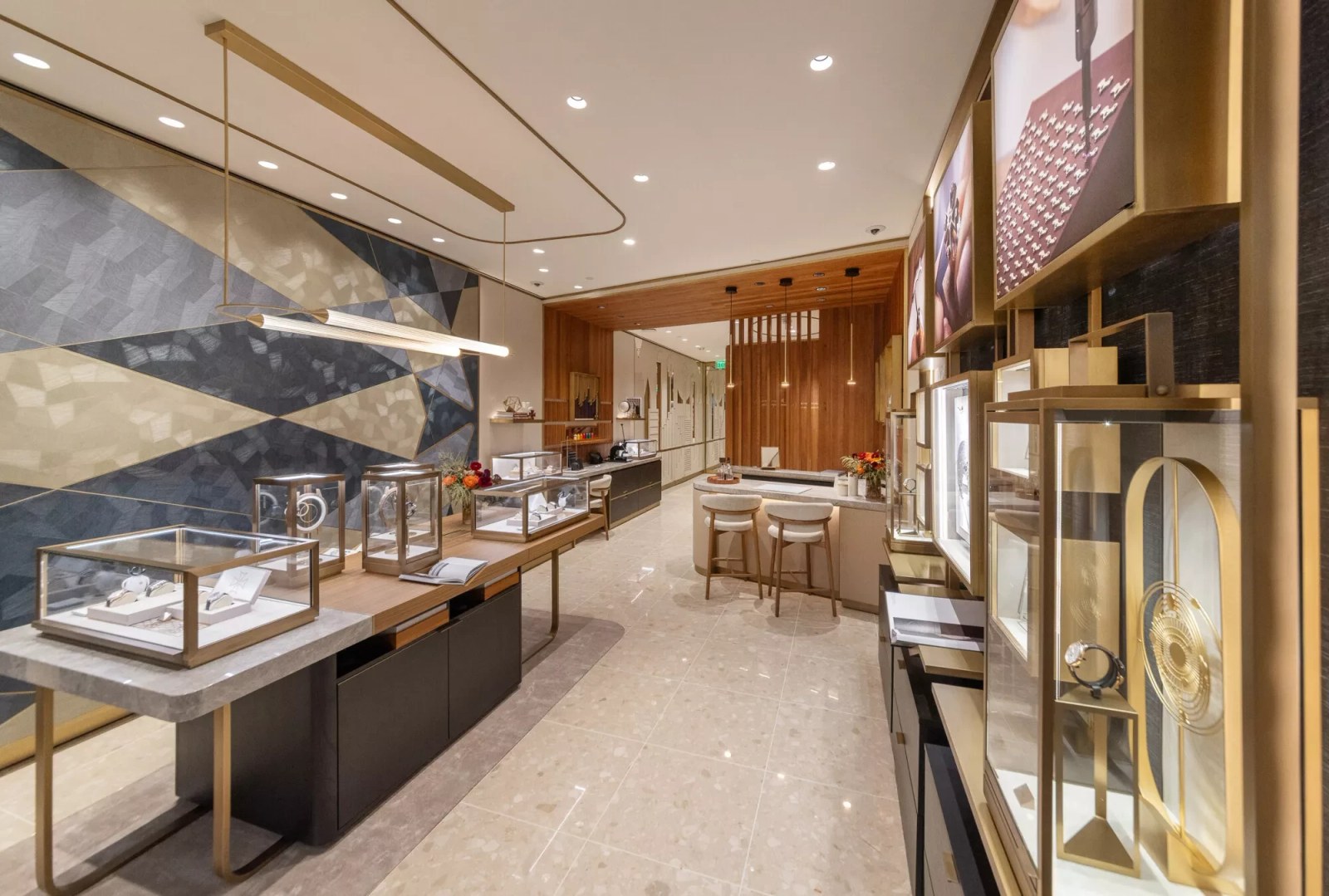 The storefront of the Vacheron Constantin boutique in Dallas at Highland Park Village.