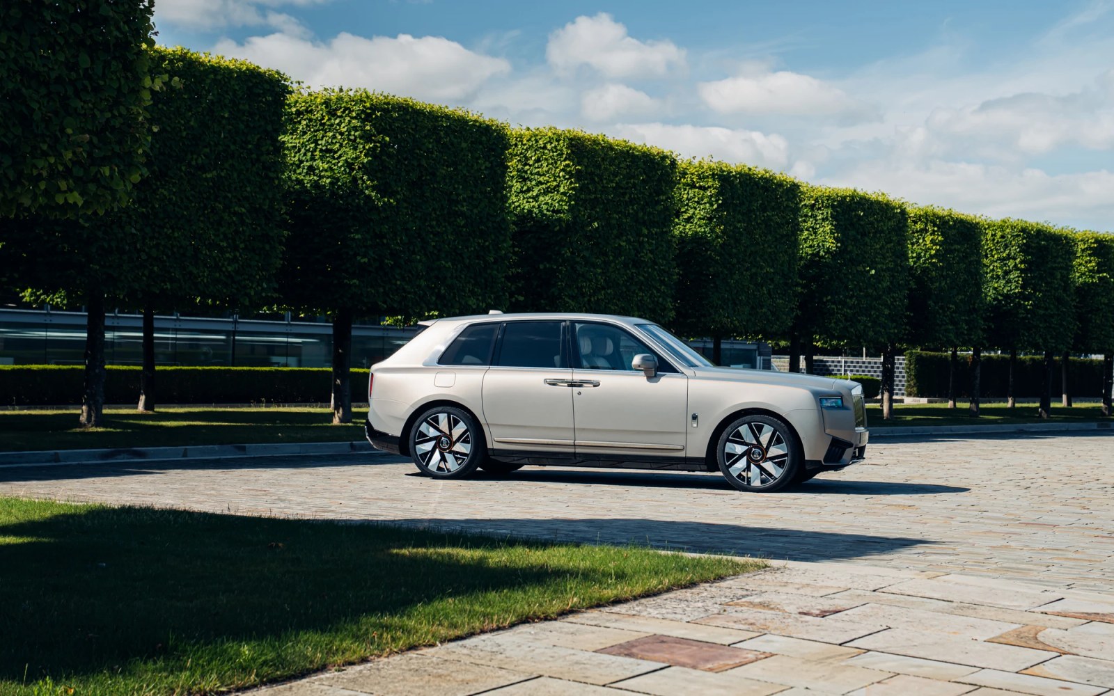 The Coordinates and the Quarter-Million Stitches of Rolls-Royce