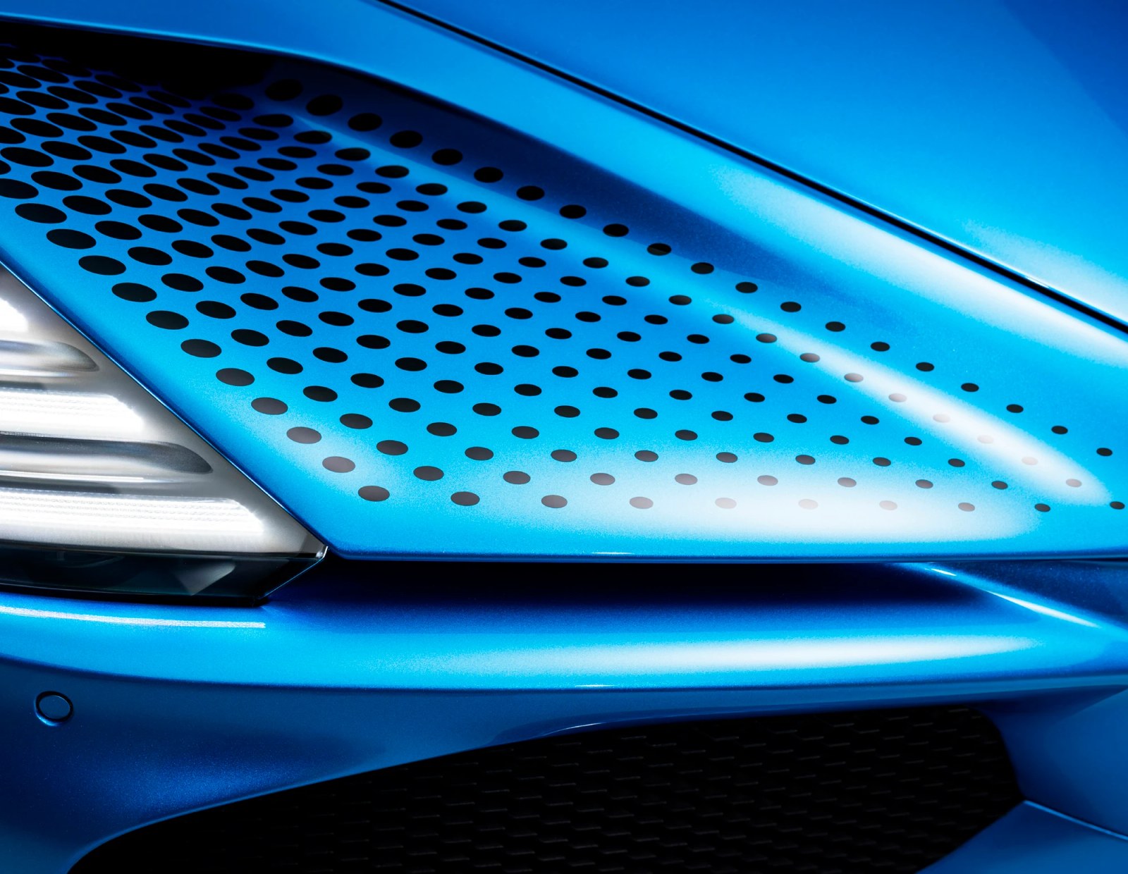 Sketch of the Type 51 painted on the underside of the Bugatti W16 Mistral's rear wing.