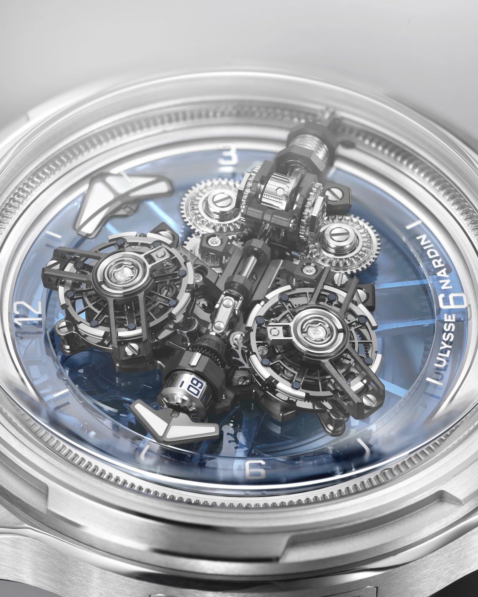 The patented Grinder automatic winding system of the Ulysse Nardin watch.