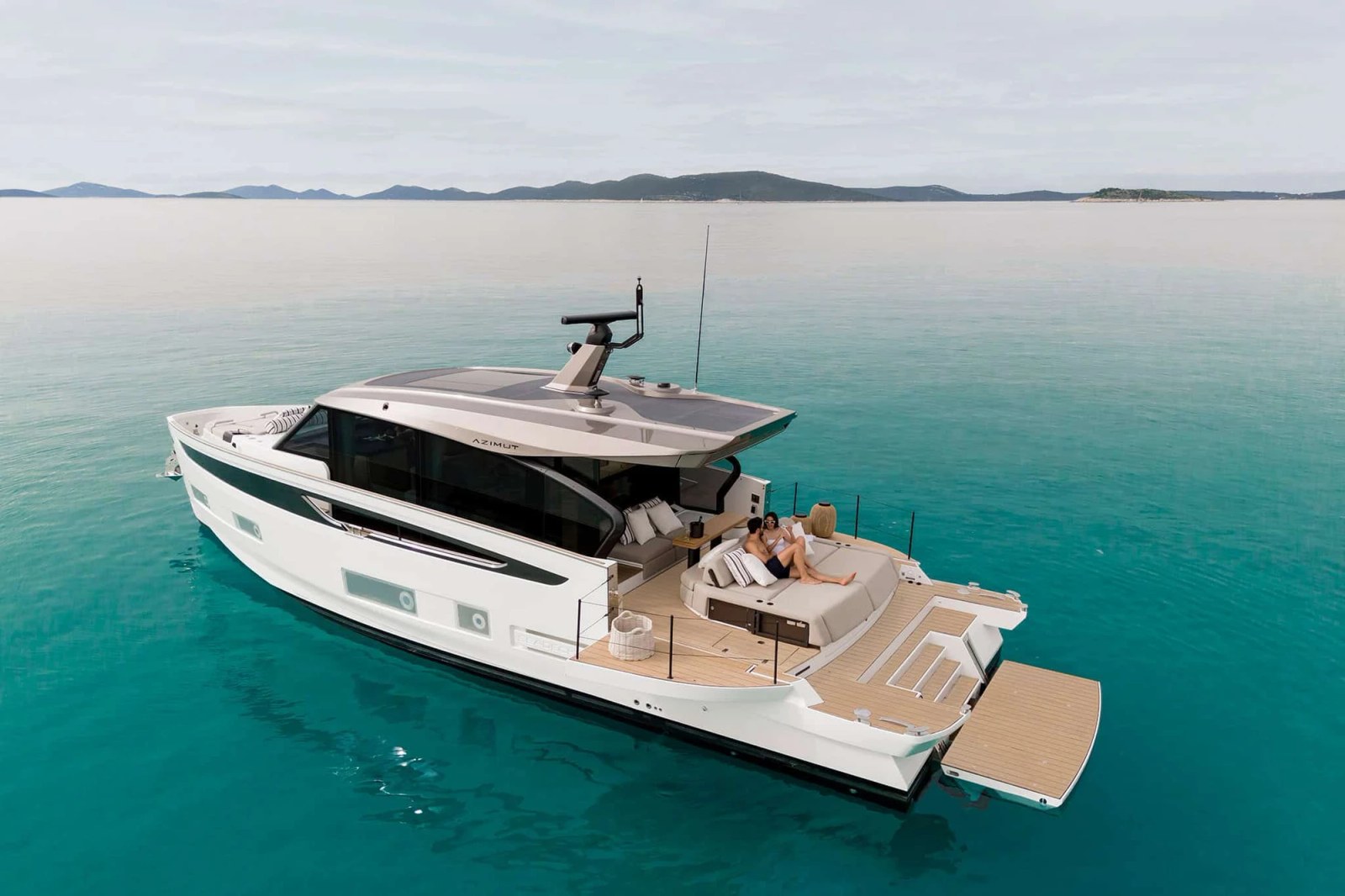 The Azimut Seadeck 6 featuring the Fun Island aft deck