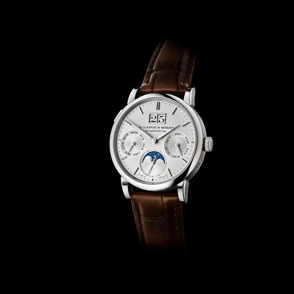 background image | als_331_026_b01_saxonia_annual_calendar.jpg?10000