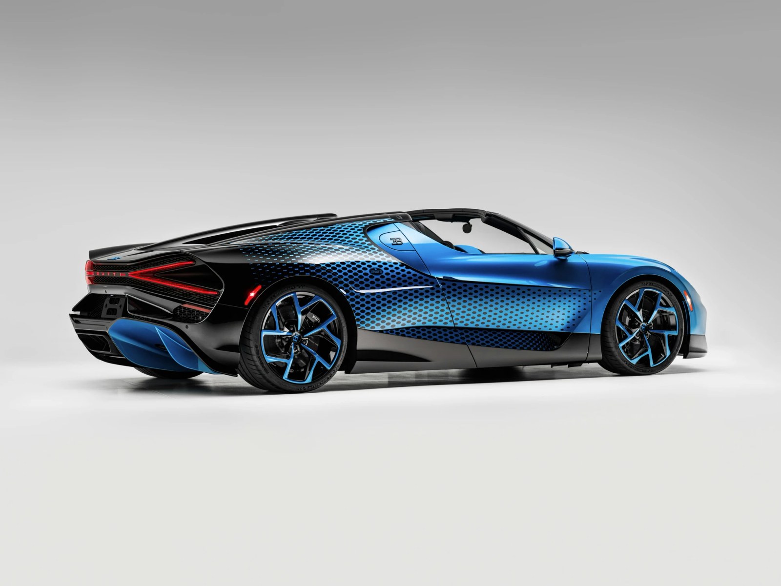 Exterior front three-quarter view of the Bugatti W16 Mistral 'Fly Bug' in a special blue finish.