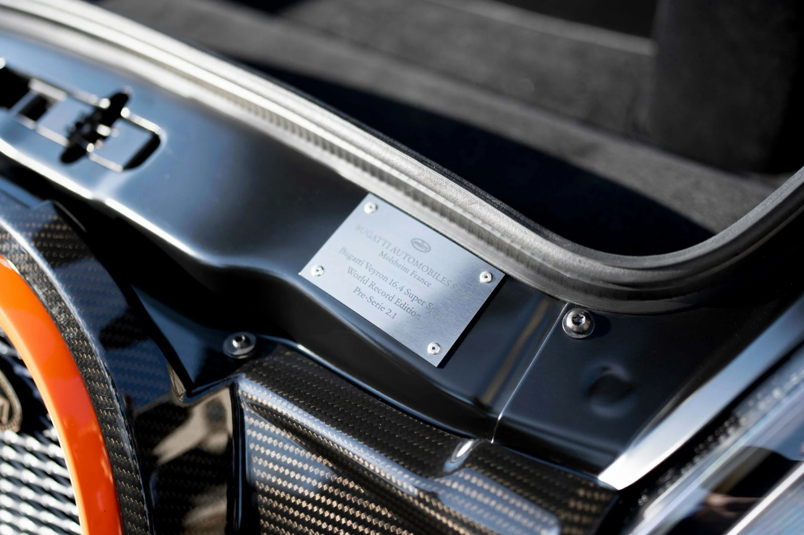 Front three-quarter view of the unique pre-series Bugatti Veyron Super Sport World Record Edition after restoration.