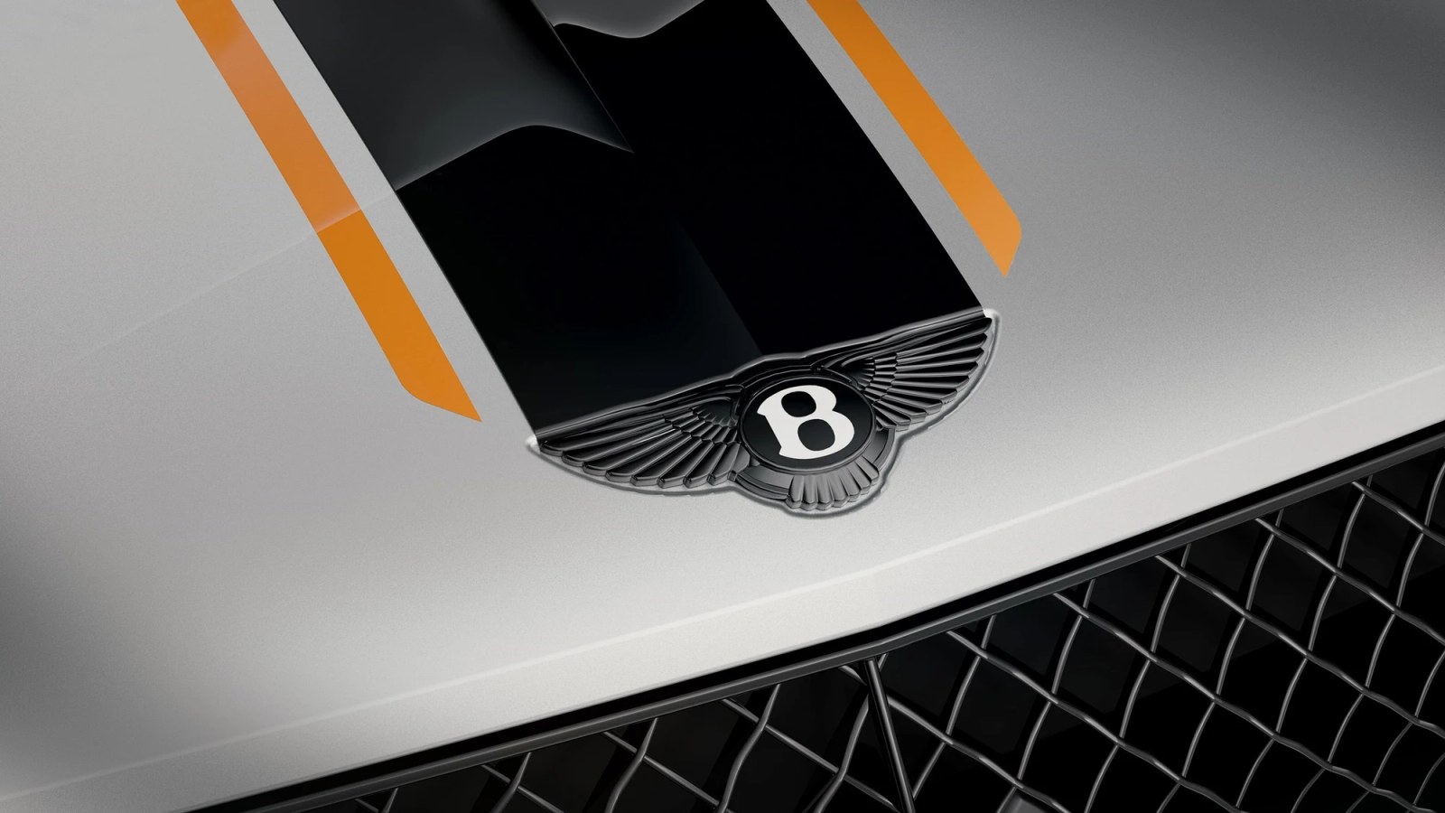 Interior of a Bentley with Ombré piano veneers on the dashboard.