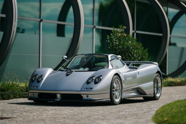 Pagani Presents Two Visions of the Zonda on Lake Como